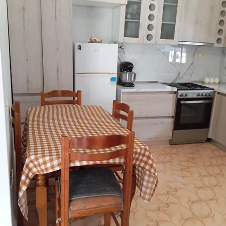 Ares Ferienhaus Vlorë